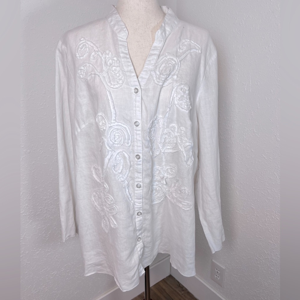 Lucy & Laurel 100%‎ Linen Button Down Blouse